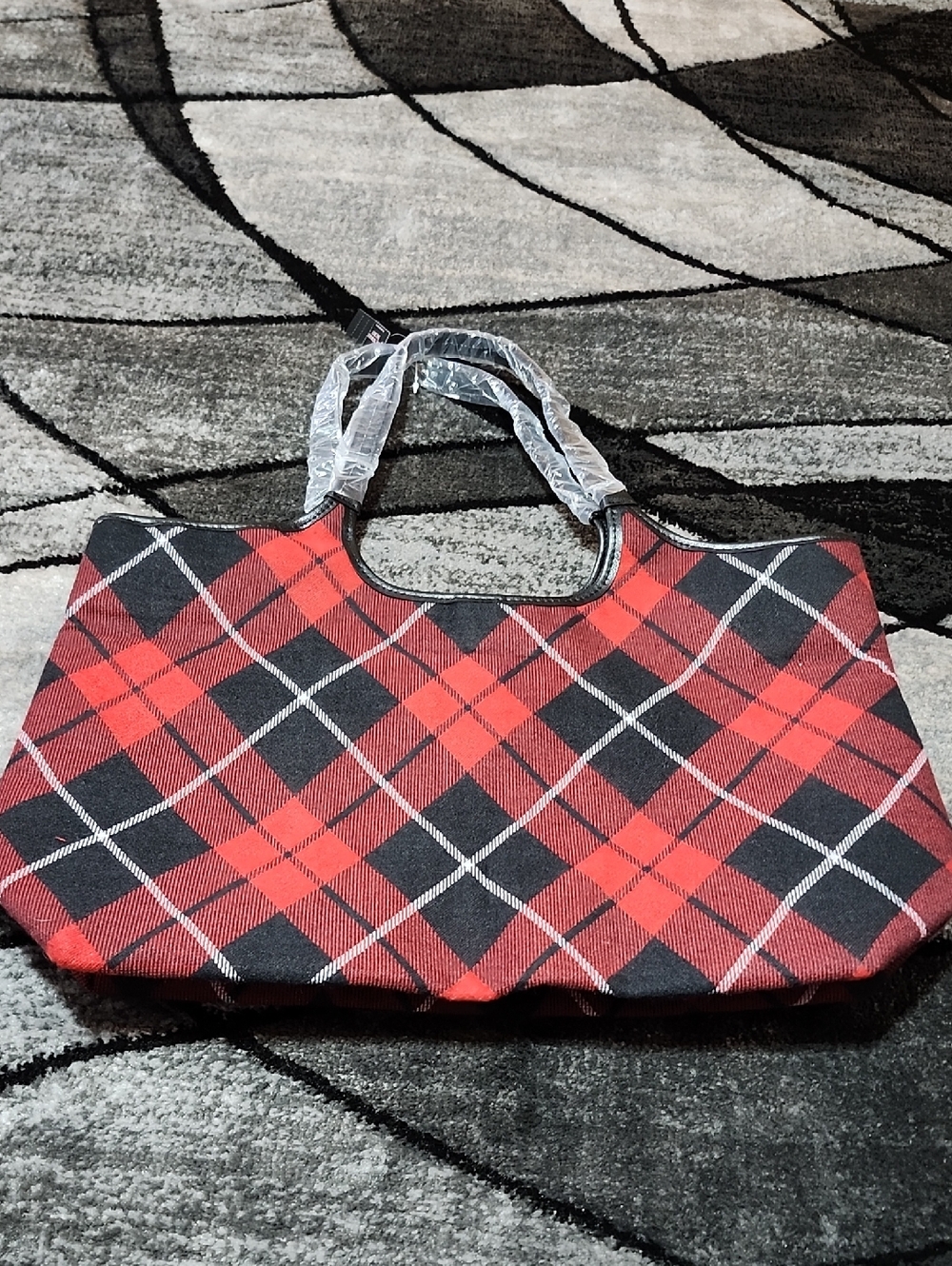 VICTORIA SECRET 2023 PLAID EMBROIDERED RAISED BLACK SHERPA LOGO WEEKENDER TOTE - Picture 7 of 14